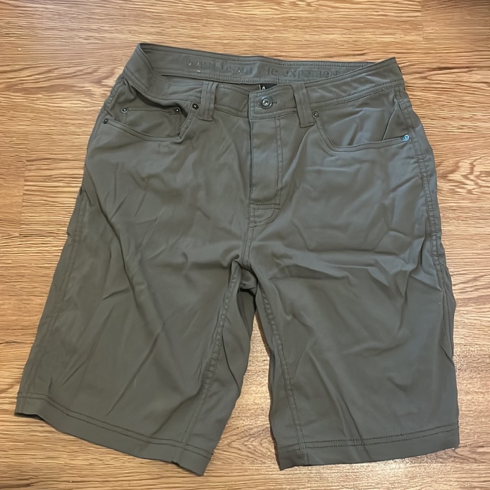 Men’s Prana size 32 shorts